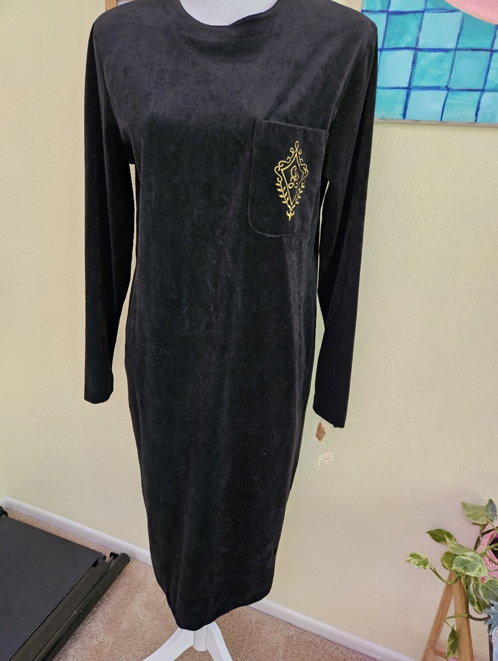 Vintage 1980s Clues Collection black velvet house Dress Sz MED